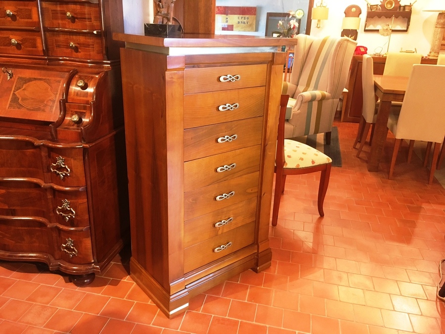 CHIFFONIER NUMANCIA, 70*40*122, NOGAL ESPAÑOL.