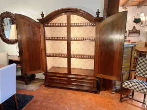 MUEBLE BAR VIELLA VALENTI, 152*52*203.