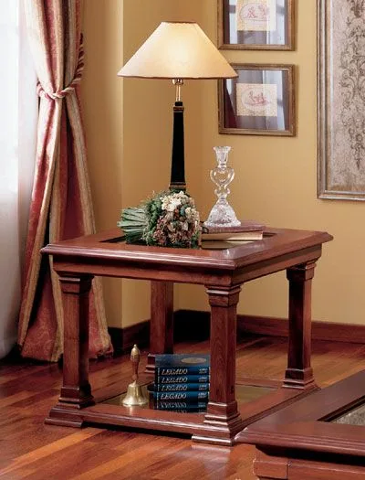 Mesa auxiliar Gómara expositora - 70 x 70 x 55 (cm.)