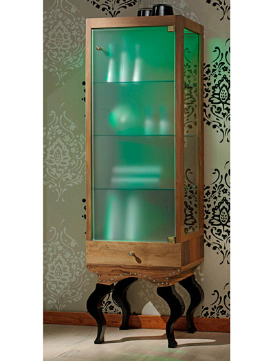 Vitrina Cromática - 50 x 35 x 161 (cm.)